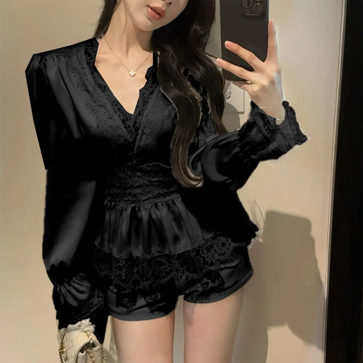 Primavera otoño francés elegante encaje Trim cuello en V camisa de satén mujeres diseño sentido cintura Top de manga larga