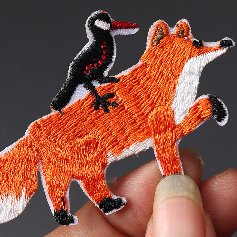 Woodpecker fox size: 6.9x4.5cm Patch for Clothing Iron on Embroidered Sewing Applique Cute Badge DIY Apparel Accessories