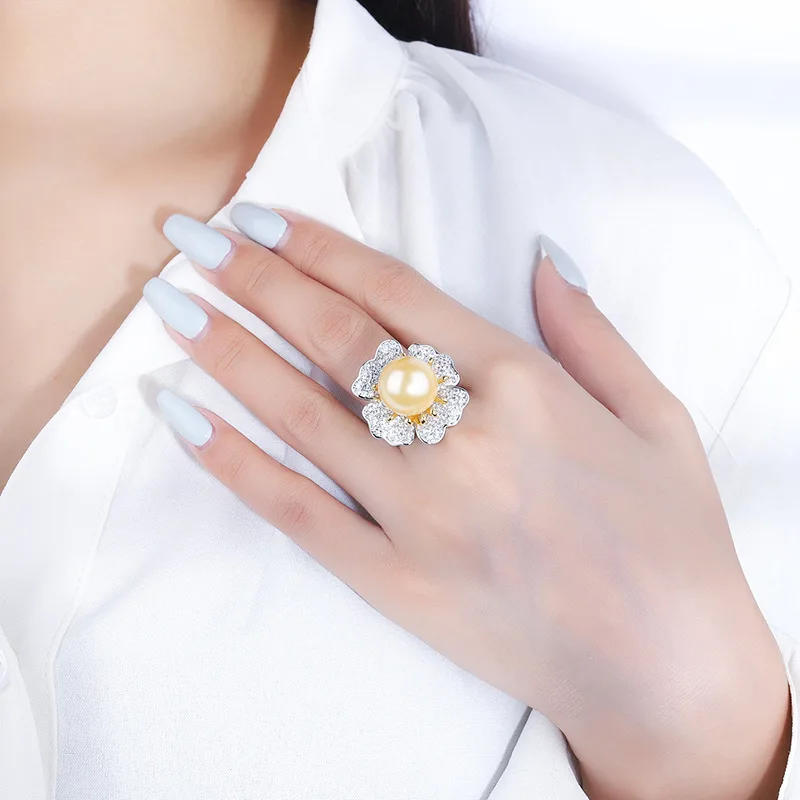 Copper Electroplated Gold Fashion New gold White Shell Pearl Light Flower Stamen Fashion Inlaid Diamond Ring14mm