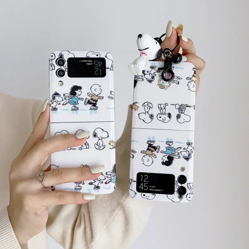 Cute Peanuts Snoopy Charlie Brown Anime Keychain Pendant Phone Case For Samsung Galaxy Z Flip 7 6 5 4 3 Hard Cover Funda