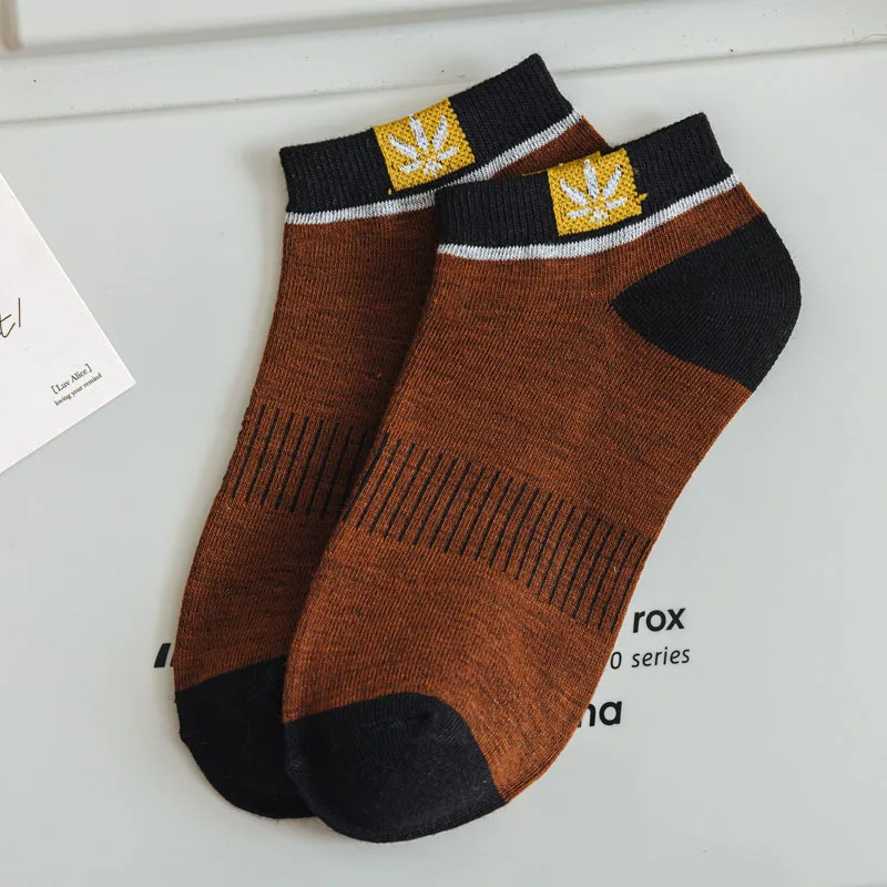 4 ペア ユニセックス カラーブロック サイドラベル ボートソックス ソフトで快適な通気性 防臭 スポーツスタイル カジュアル カップルソックス