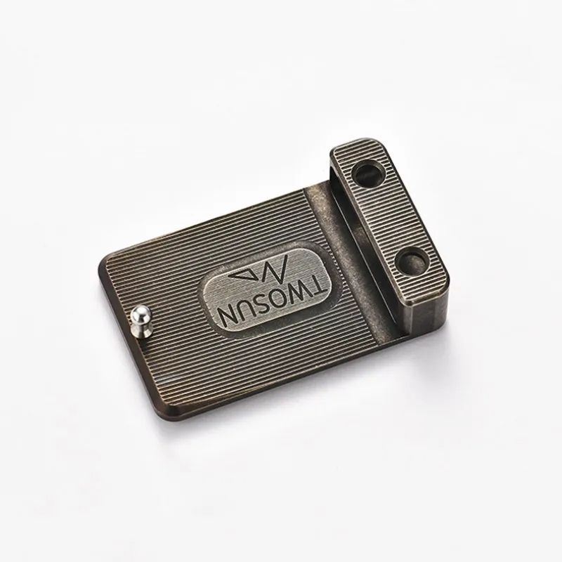 

Пряжка ремня из титанового сплава, винтажный подарок, уличные инструменты, подарок для мужчин, 4,5 см (Ш) × 7 см (Д) × 1,6 см (В)