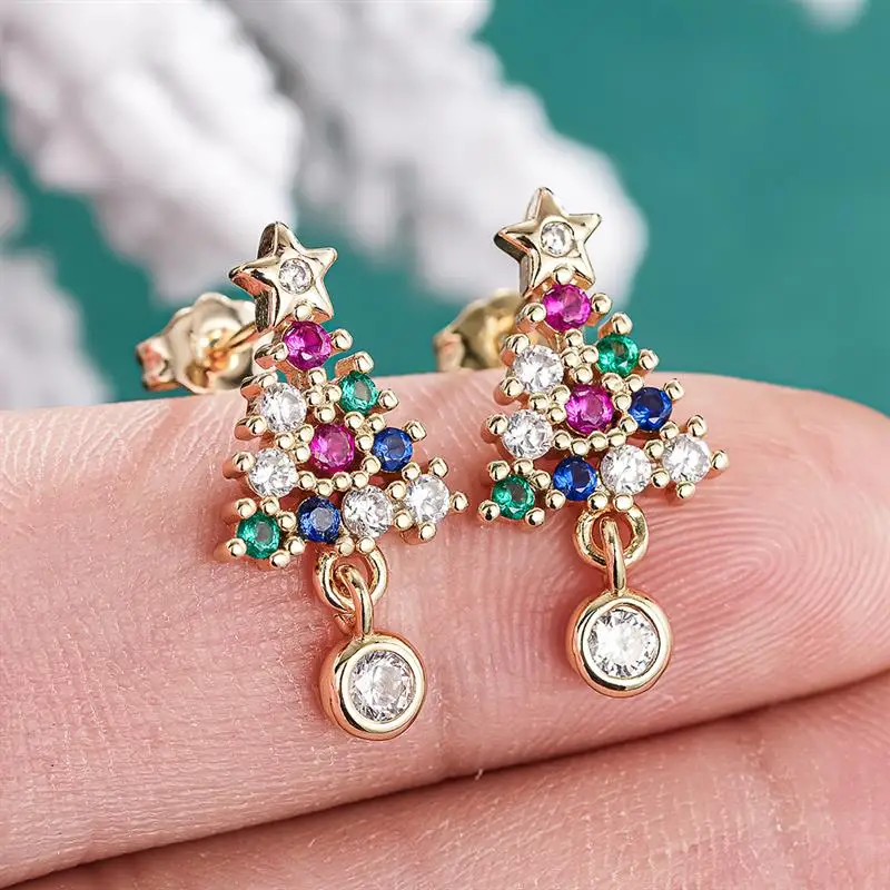 Huitan Bunte Weihnachtsbaum-Ohrstecker für Damen, Goldfarben, Elegante Kubische Zirkonia, Modischer Schmuck für Festliche Anlässe und Partys