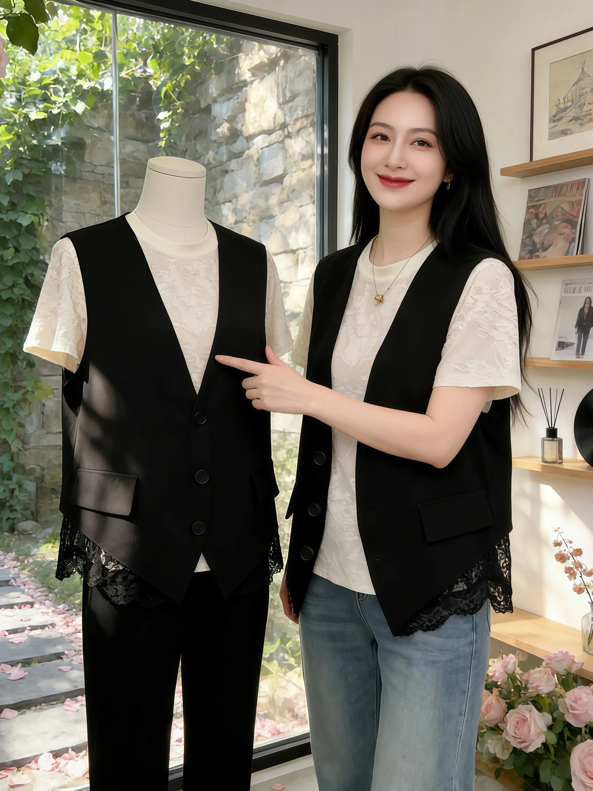 

Ladies plus Size Lace Sleeveless Casual Summer Vest 2026 Trendy Loose Slimming Concealing Fashionable Inner Wear Commute Style