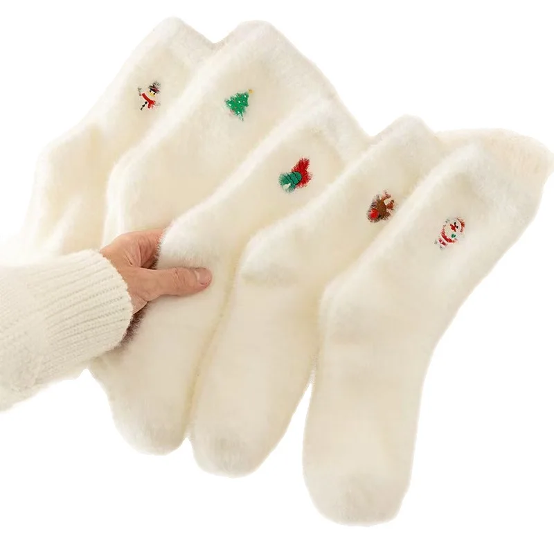 Rozmiary europejskie 36-43, 1/5 par Jesienno-zimowa kolekcja świąteczna Skarpetki do połowy łydki z polaru norek Skarpetki podłogowe Ciepłe i oddychające