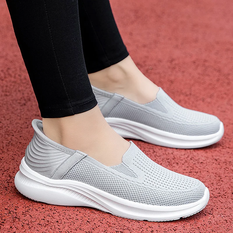 Scarpe da passeggio da donna Fitness mocassino in rete leggera sport estivi appartamenti comodi all'aperto Sneakers traspiranti sandali di grandi dimensioni 35-41