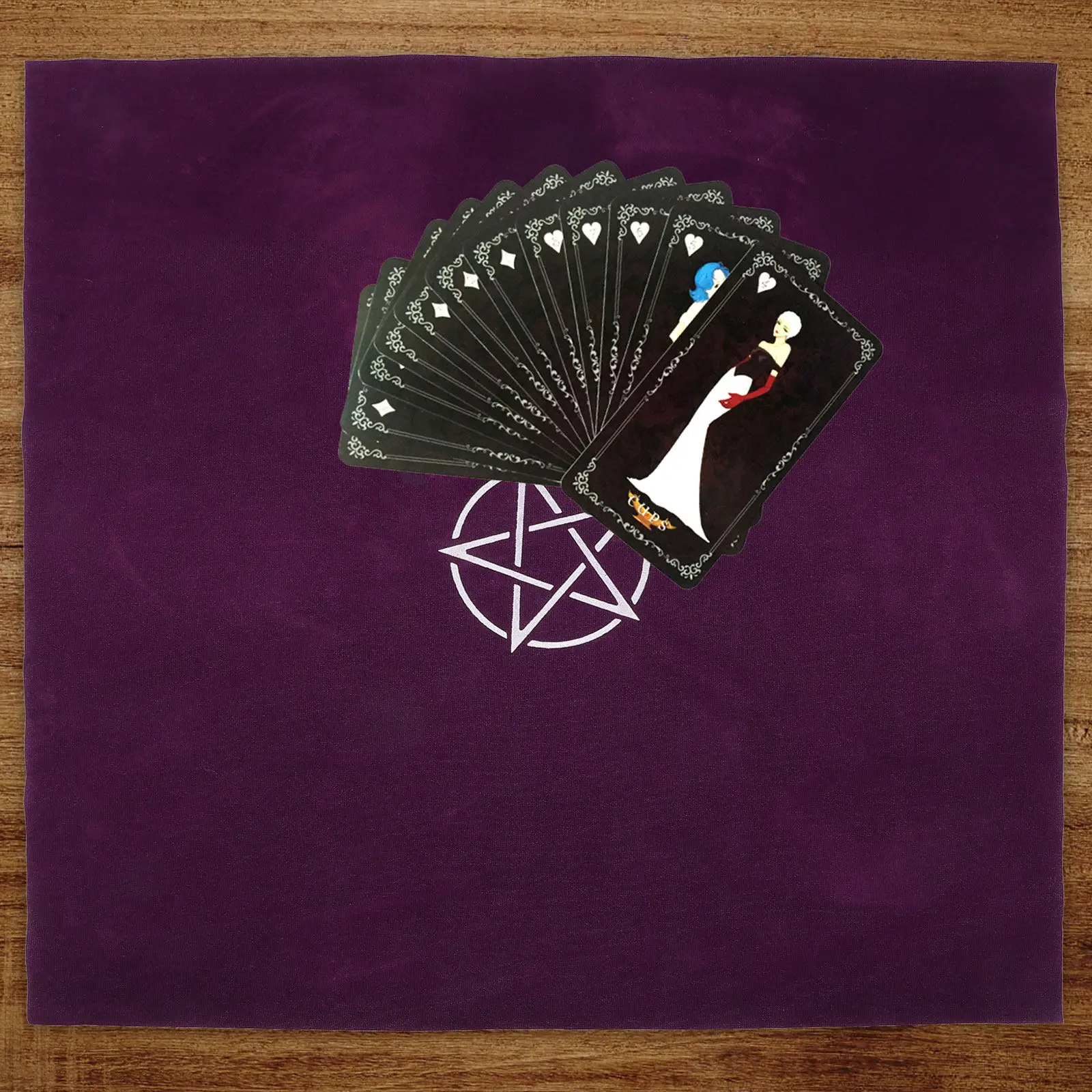 

1Set Tarot Game Tablecloth Elegant Divination Pattern Comfortable Texture Ideal Gift for Tarot Lovers Table Cloth Prop