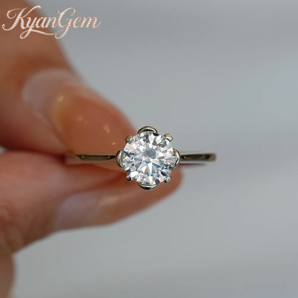 KyanGem Platinum PT950 Korean-Style Fashion Luxury Four-Prong 0.5 Carat Diamond Ring for Women Mossanite Diamond Ring