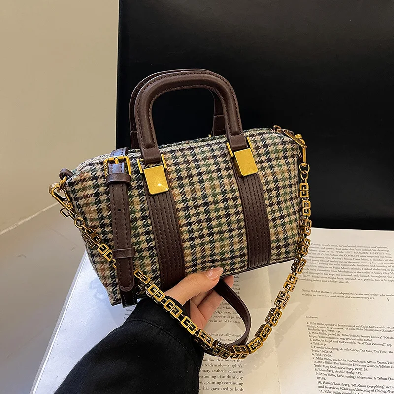 

Luxury Tweed Checkered Boston Bowling Bag - Elegant Chain Shoulder/Crossbody Handbag for Women