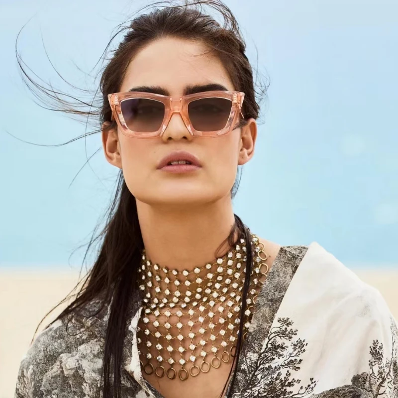 

Trendsetter Luxury Designer Sunglasses Multicolor Square Eyewear for Elegant Lady Classic Vintage Cateye Shades UV400 Sunglasses