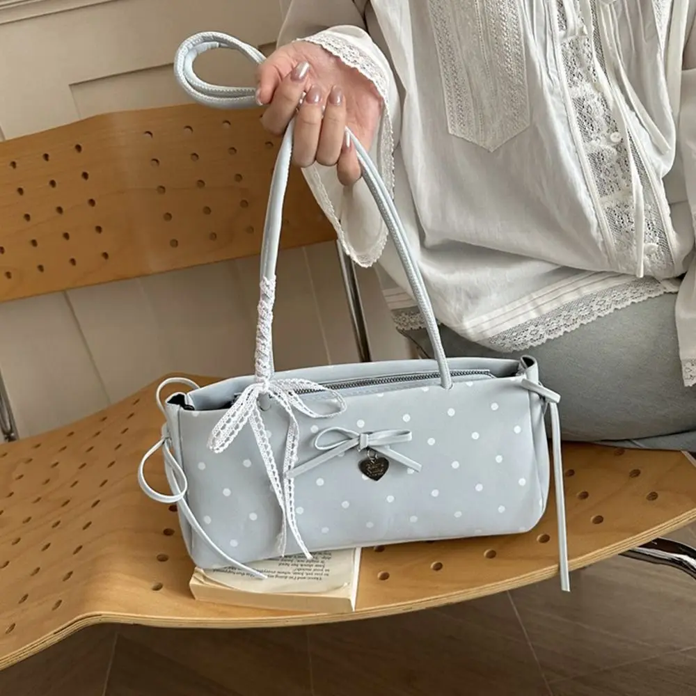 Modische Y2k Kissen-Tasche mit Polka-Dots und Charm-Anhänger, Große Kapazität, Langer Schulterriemen, Schultertasche für Damen – Detail 13