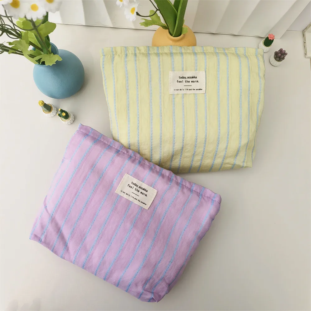 

2025 Cute Canvas Striped Travel Cosmetic Lipstick Brush Storage Bag Toiletry Kit Girl Kawaii Makeup Handbags Organizer Pouch Bag