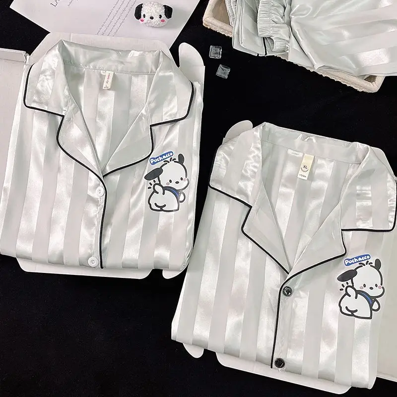 

Пижама Pochacco для девочек с подушечками на груди, летняя, из ледяного шелка, с коротким рукавом, милый модный простой комплект из трех предметов, тонкий домашний костюм