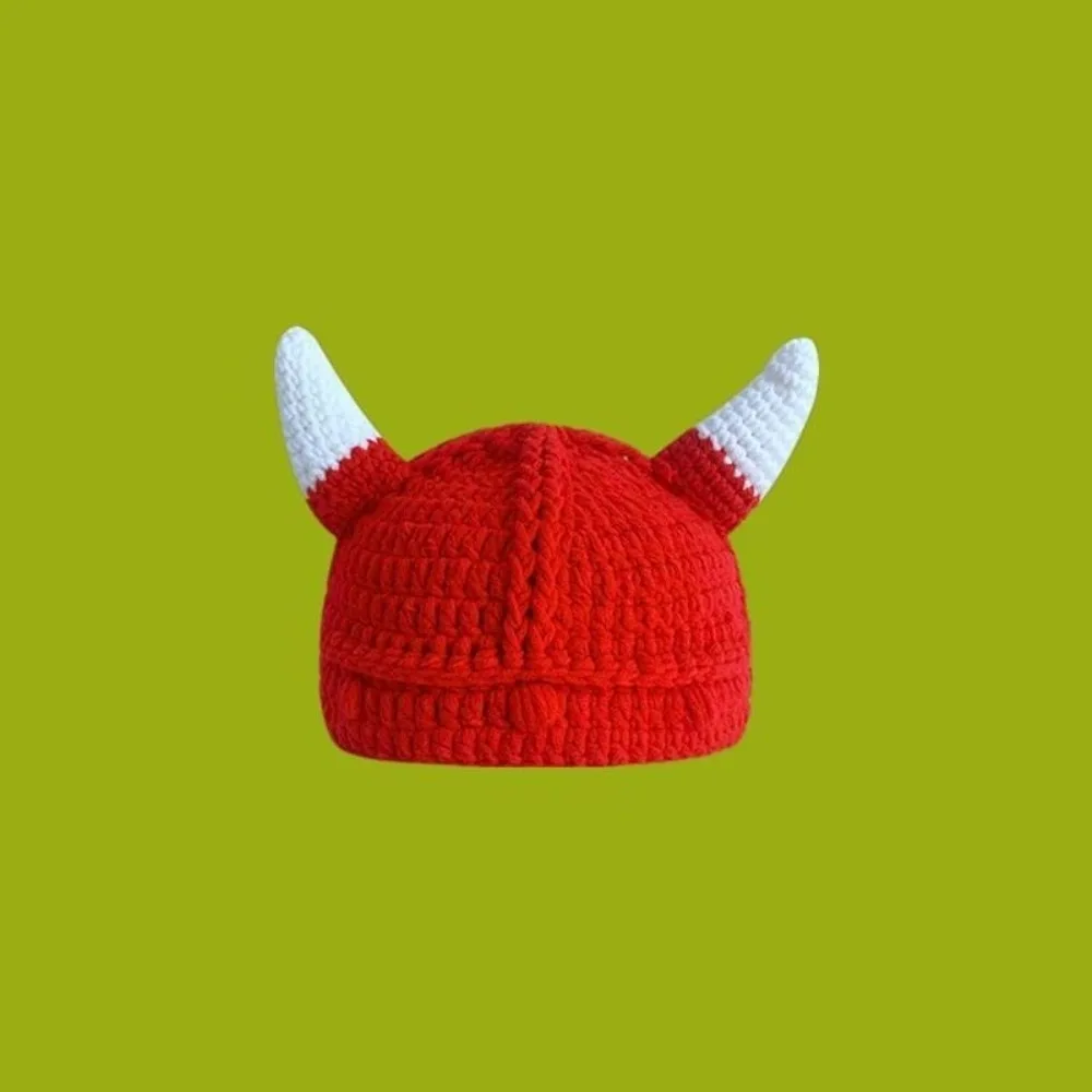 Anime handgemachte hornförmige Mütze, gehäkelte weiche Strickmütze aus Wolle, gemütliche, atmungsaktive, warme Wintermütze für Halloween. – Detail 10