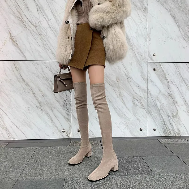 Botas por encima de la rodilla ajustadas y elásticas para mujer, botines sexis cuadrados con tacones altos hasta el muslo, calcetines cortos de felpa para invierno