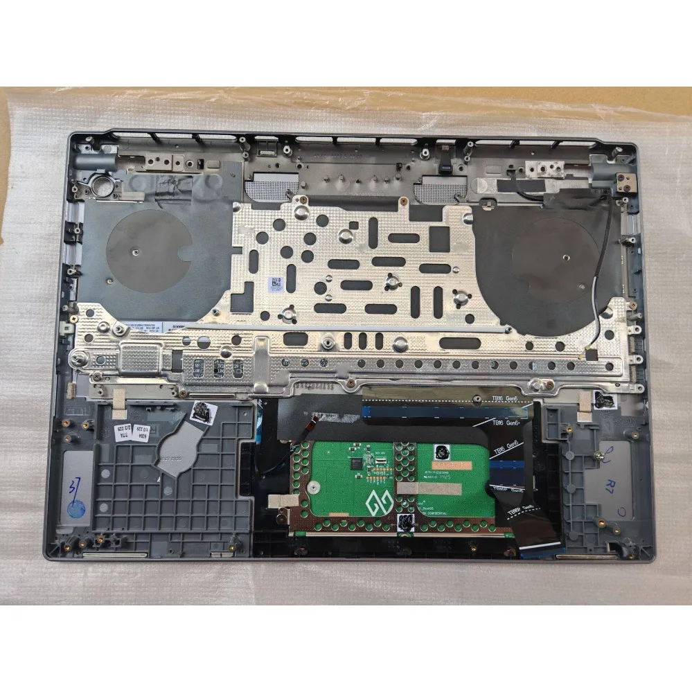 C Shell Integrated With Keyboard For Lenovo ThinkBook 16p G6 IAX 16p G6 ADR 2025 Version Laptop（002）