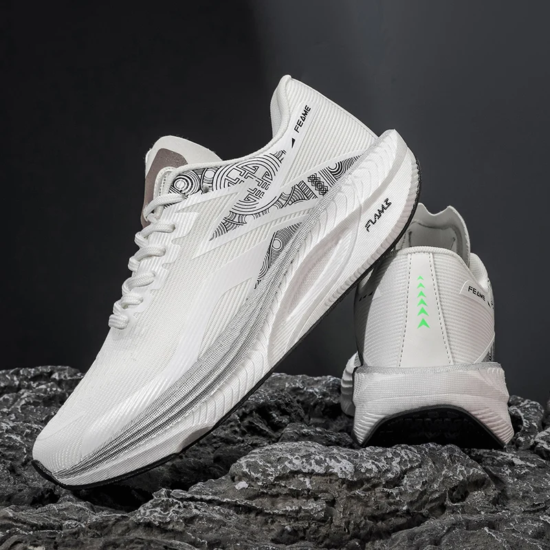 

2026 Summer Men's Trendy Running Shoes, Black, Dirt-Resistant, Lightweight, Carbon Plate Technology, Couple's Shoes, Soft Sole, Shock-Absorbing, Non-Slip, for Daily Commuting, Fitness, Travel, Dating, Shopping, Gym, Casual Sports Shoes