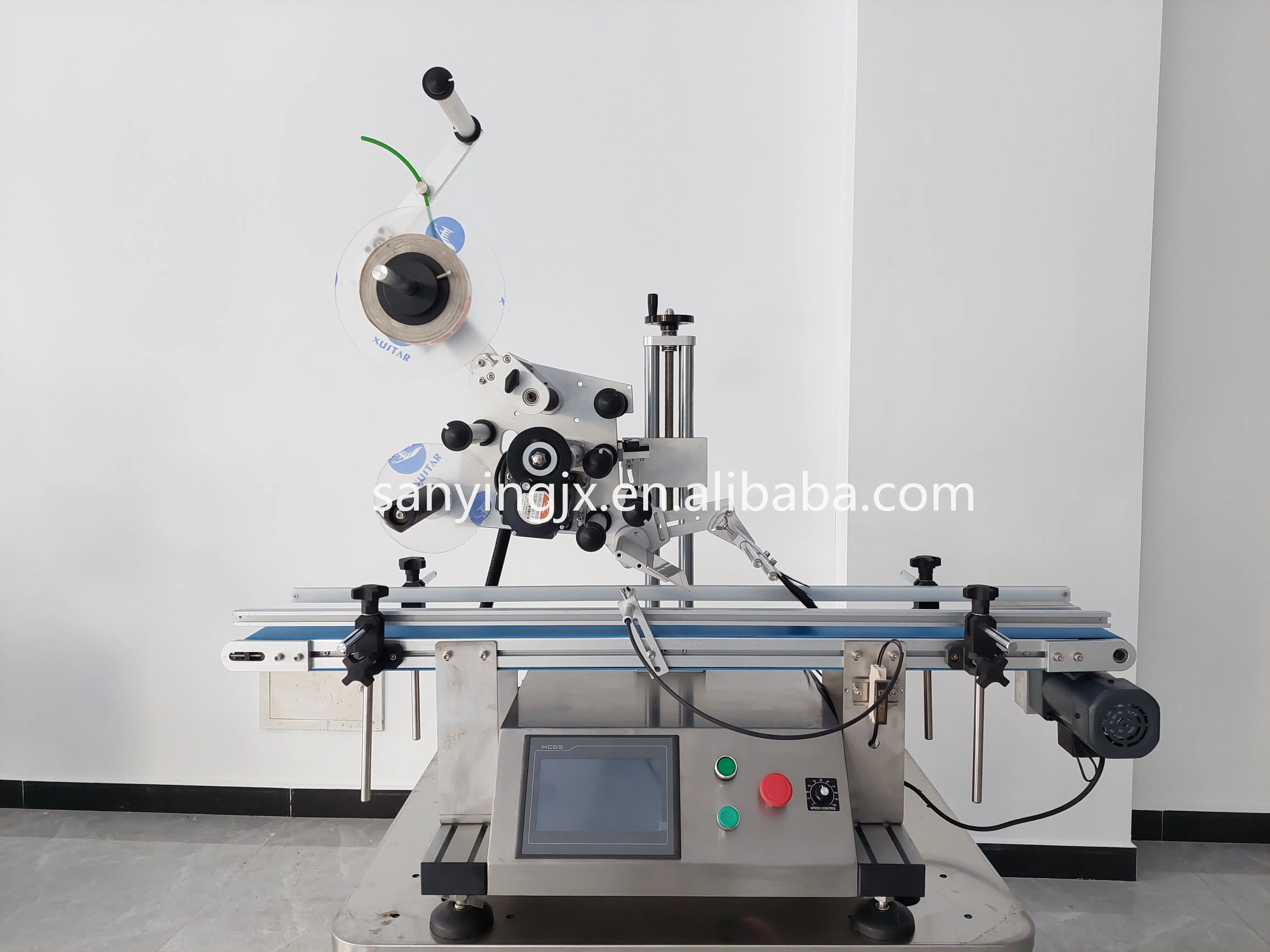 Full Automatic Desktop Flat Surface Bottle Labeler/ Paper Box Scratch Card Plastic Bag Adhesive Sticker Labeling Machine