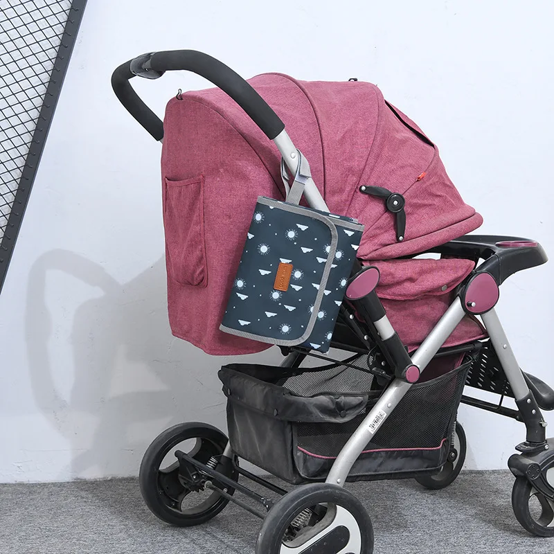 المحمولة حفاضات الطفل حشية متغيرة متعددة الوظائف طوي الوليد حفاضات وسادة التقسيم مقاوم للماء حفاضات الطفل منشفة حقيبة التخزين