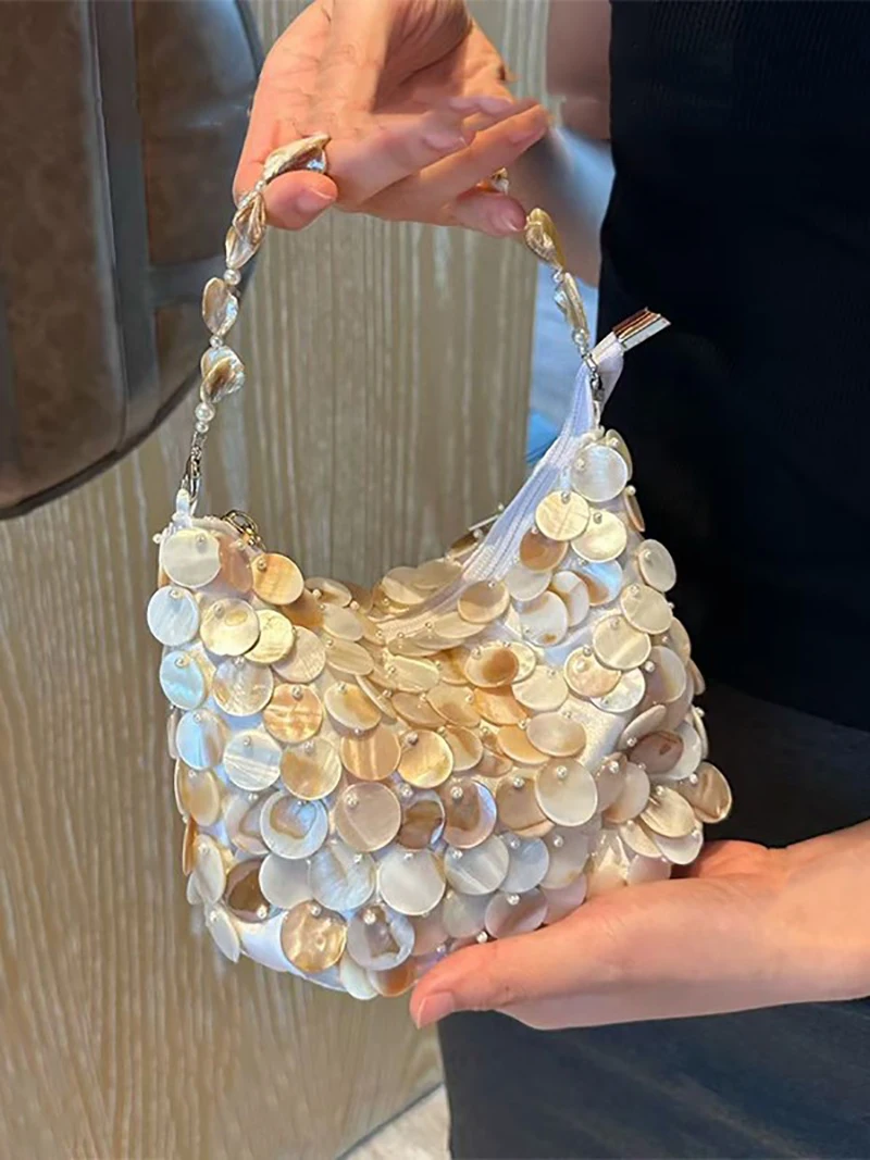 Sacs fourre-tout à sequins et perles pour femmes, sacs à bandoulière exquis faits à la main avec poignée en coquillage, sacs carrés décontractés pour l'été et les vacances à la plage