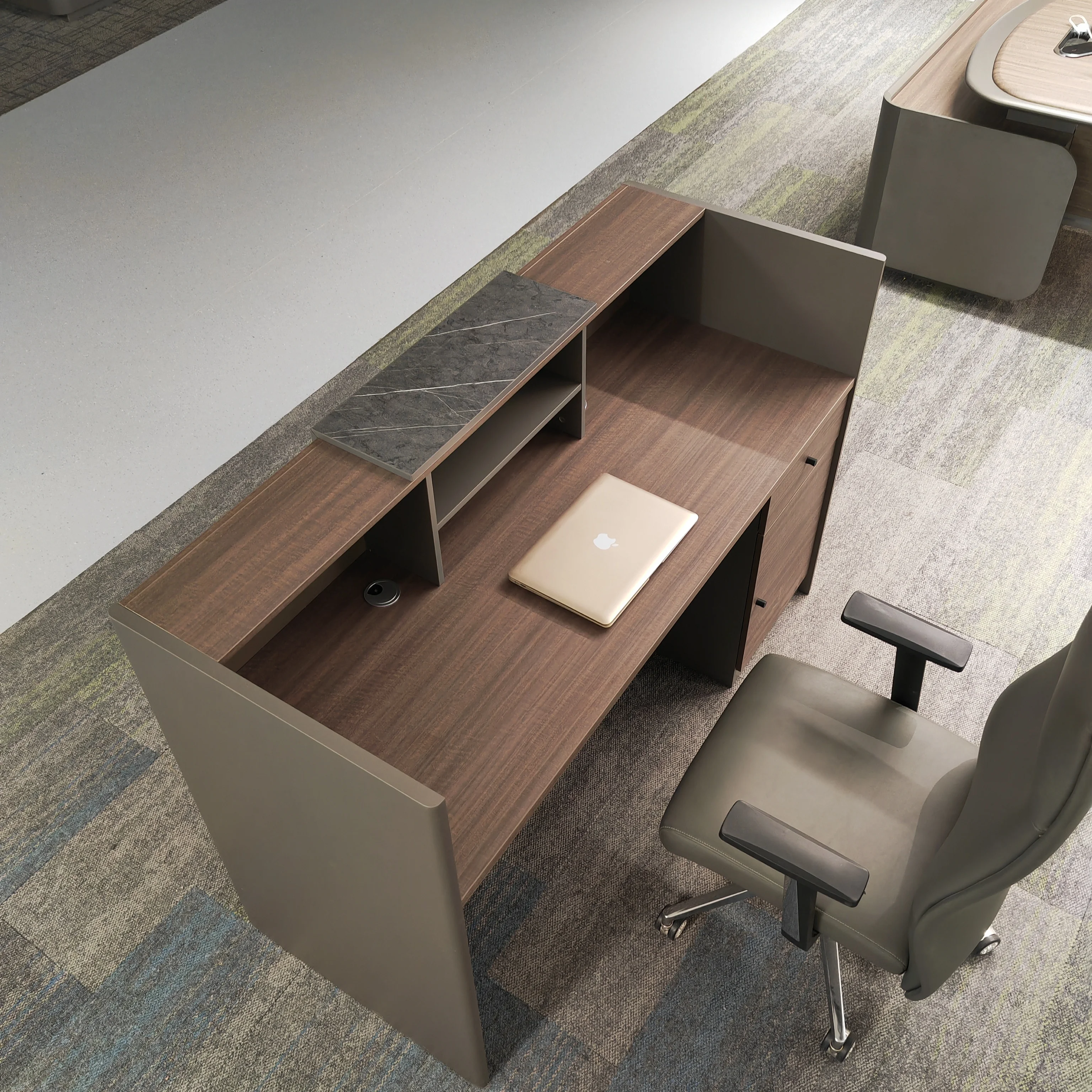 New Style Office Desk Wooden Melamine Laminated Workstation Table Manager Staff Computer Table Desk