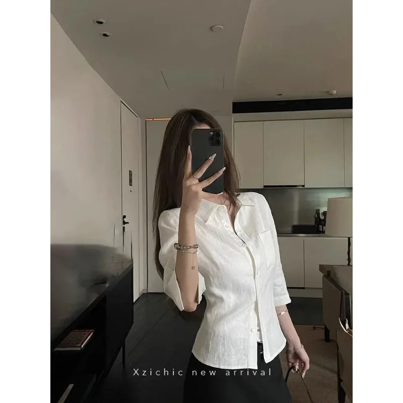 

Women's White Button Down Shirt Turn Down Collar Pocketed Fitted Blouse Casual Office Work Top