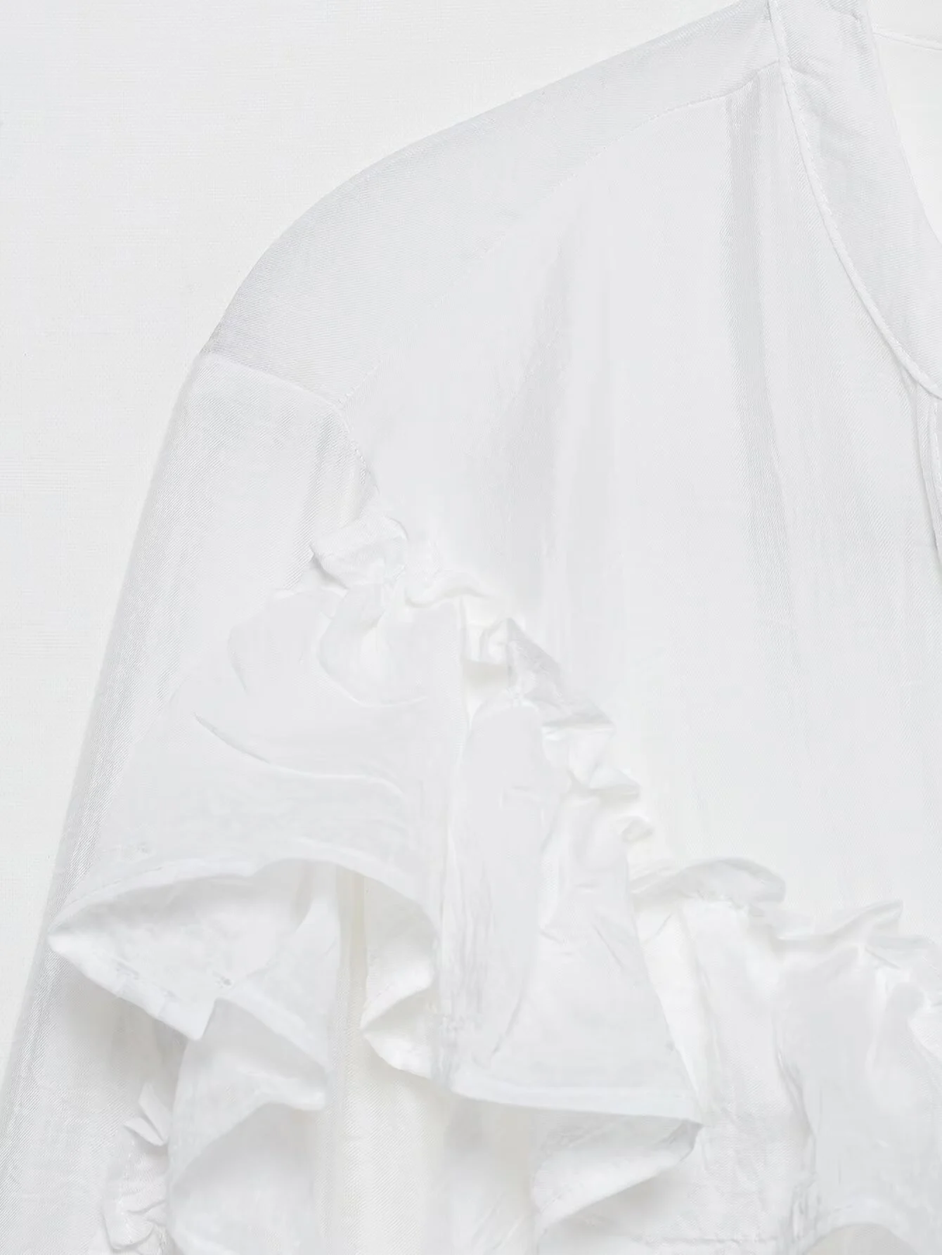 2025 Primavera ed estate nuove donne abbigliamento camicia a maniche lunghe moda decorativa impilata in pizzo verticale