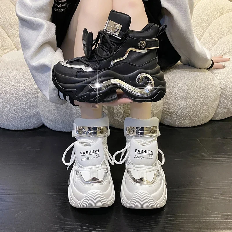 Bling Scarpe da donna in pelle casual con piattaforma alta 2023 Nuovo autunno Lace-up Chunky Sneakers Zeppe Tacchi nascosti Scarpe per il tempo libero Donna