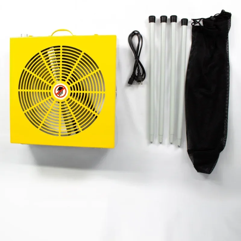 Elektrischer Rasenmäher mit geschlossener Deckel. Kleiner Rasenschneider. Laubschneider, Rasenmäher, Laubschneider