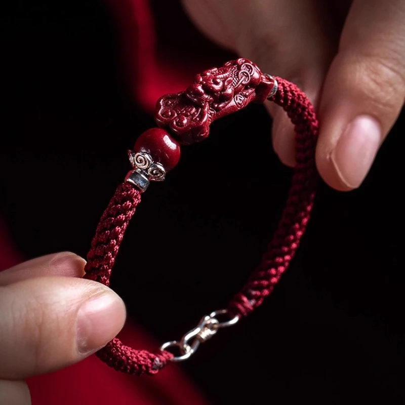 

Natural Cinnabar Rough Stone Red Rope, Caiyuan Pixiu Bracelet, Men's and Women's Hand-woven Snake Year Natal Year Hand Rope