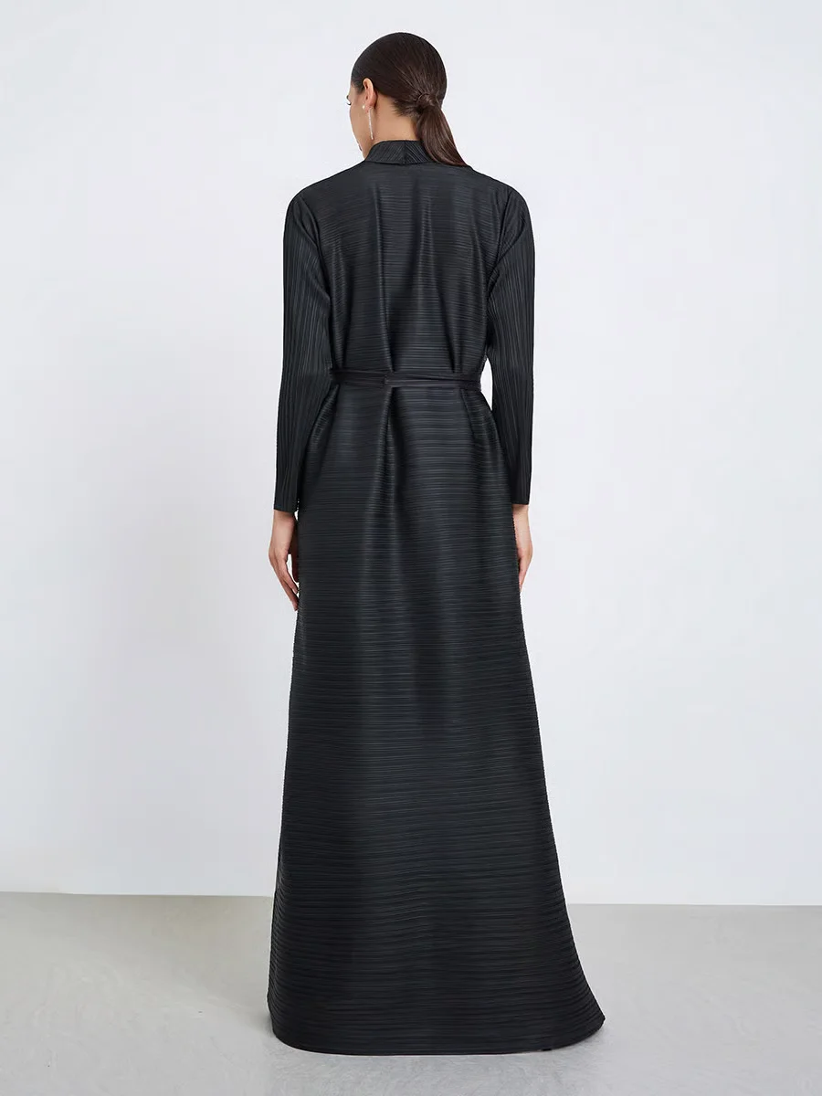 Fold Black Striped Pleated Abaya Button Design Belted Waist Soft Fabric Elegant Robe 2025 Trendy Casual Daily Wear Chic Ensemble