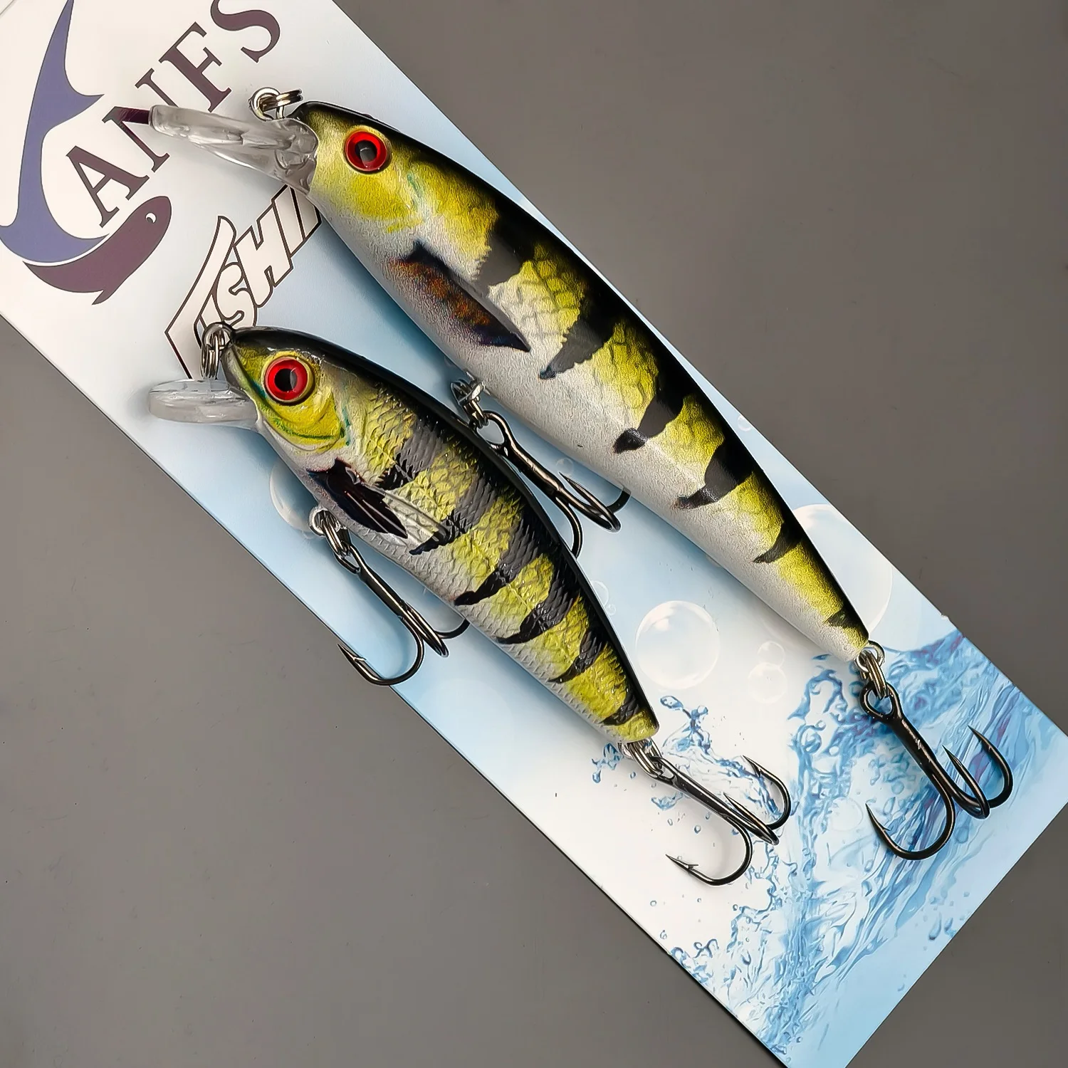 2 Stück ANFS Bunte sinkende Minnow-Angelköder – künstliche Köder mit lebendigen Mustern zum Angeln im Süßwasser und Salzwasser