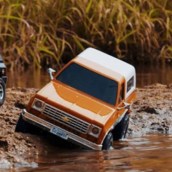 FMS 1/24 Chevrolet K5 Blazer RTR RC Car RTR Zdalnie sterowana ciężarówka Samochód Wspinaczka Zabawka Pickup Model Off-Road Czterokołowy Chłopiec Prezenty