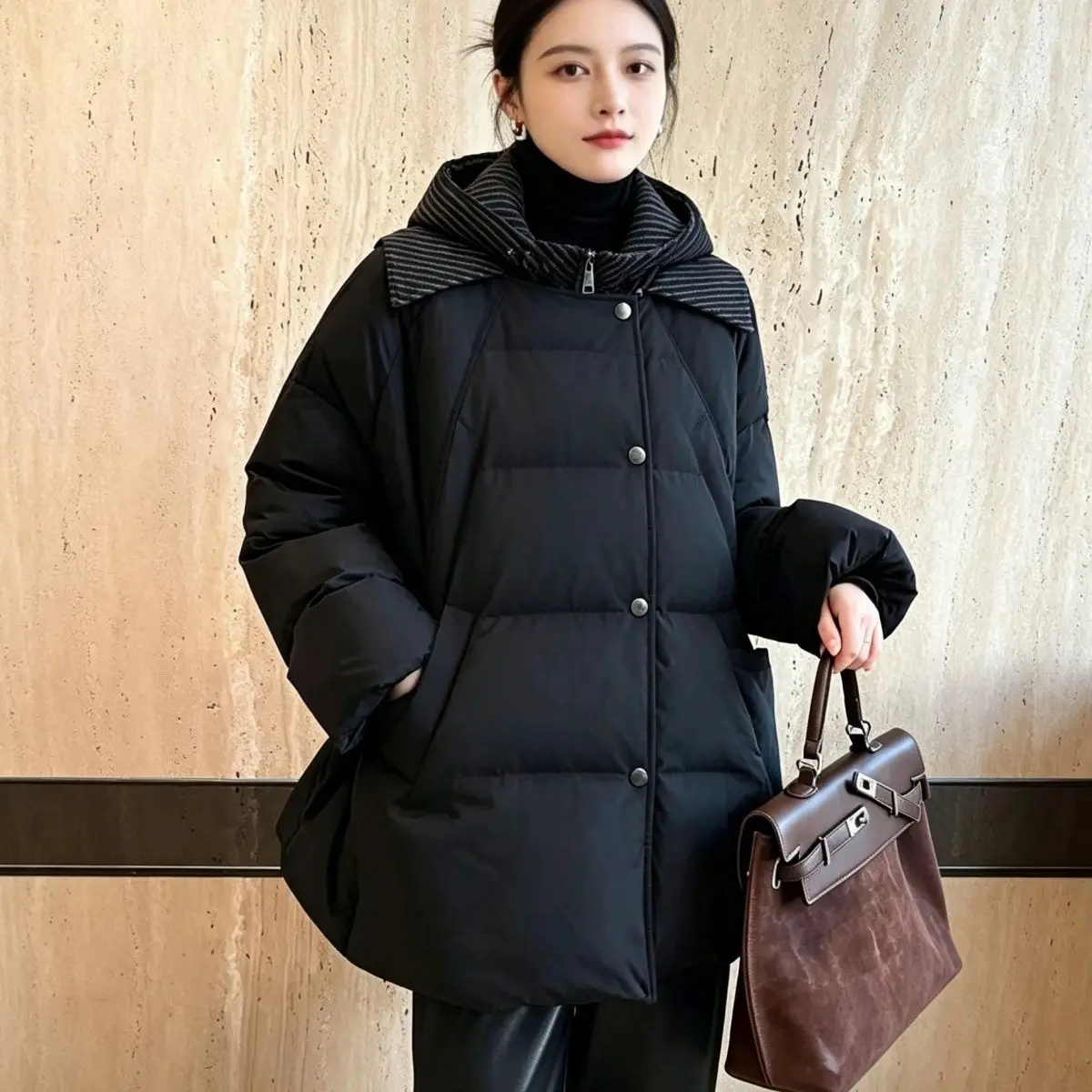 Winter New Women's Down Jacket 90% White Duck Down Commuter Splicing Hooded Windbreaker Jacket