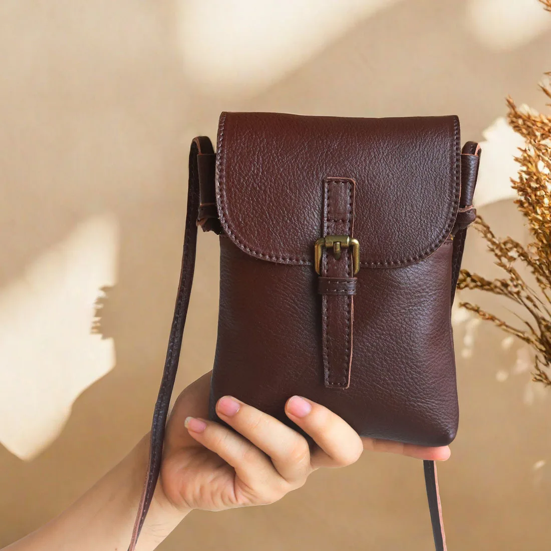 

Johnature 2025 New Mobile Phone Bag Genuine Leather Women's Mini Shoulder Crossbody Bag Retro Versatile Small Bag