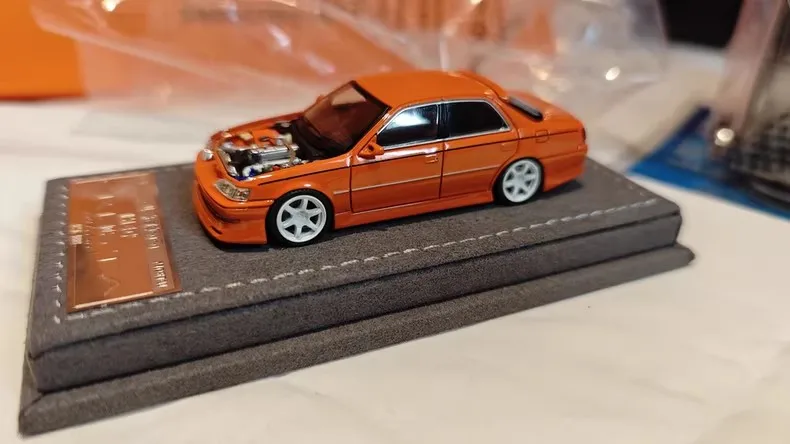 متوفر في المخزون جديد مورتال 1:64 تويوتا كريستا أورانج هيك 2025 طبعة سبيكة مصغرة Apa Xpo دييكاست نموذج ورشة عمل Sekimura اللعب هدية