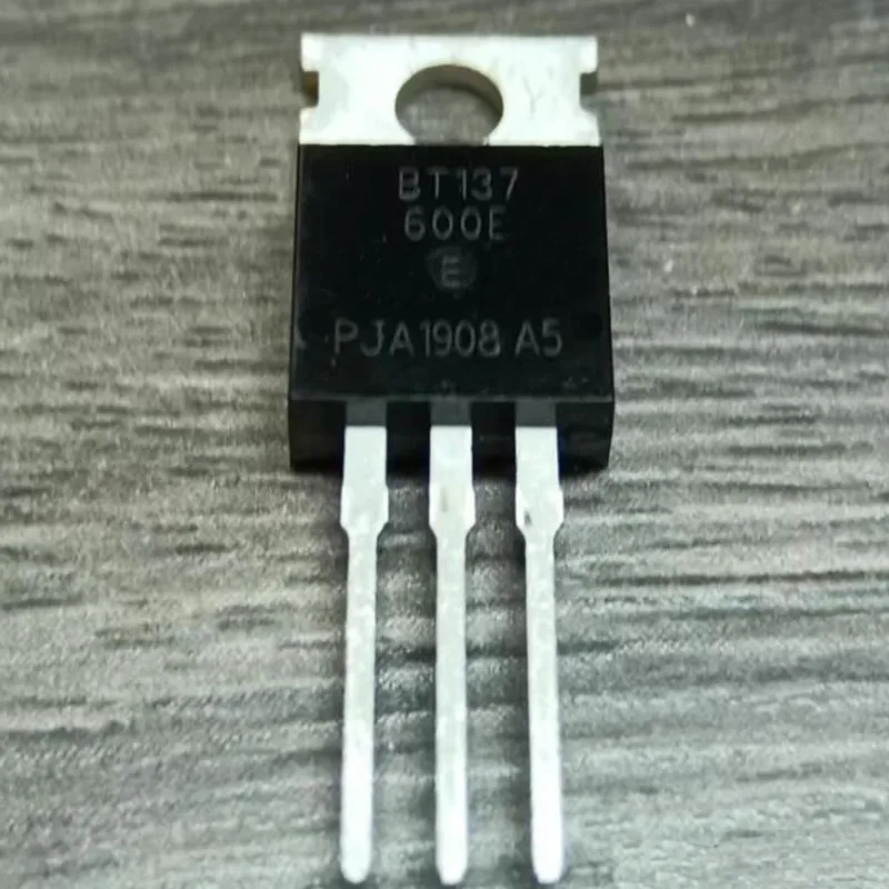 bt-137-600e-8a-600v-to220-製品数量:100個