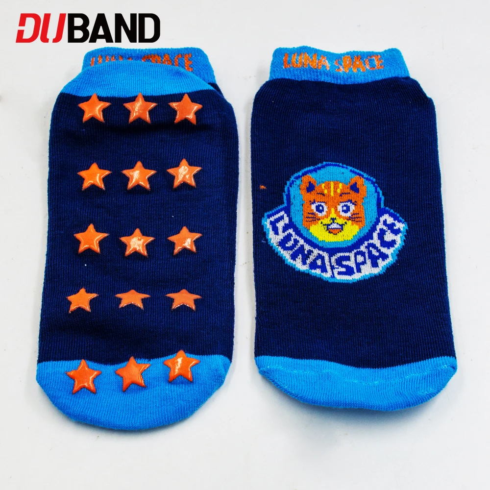 Professional Non-slip Kids Grip Socks Custom Brand Logo for Trampoline Park Breathable Cotton Anti-skid Floor Socks for Children