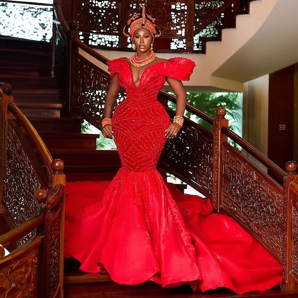 

Luxury Red Wedding Reception Dresses off The Shoulder Beads Shiny Sweep Train Aso Ebi Formal Evening Dress