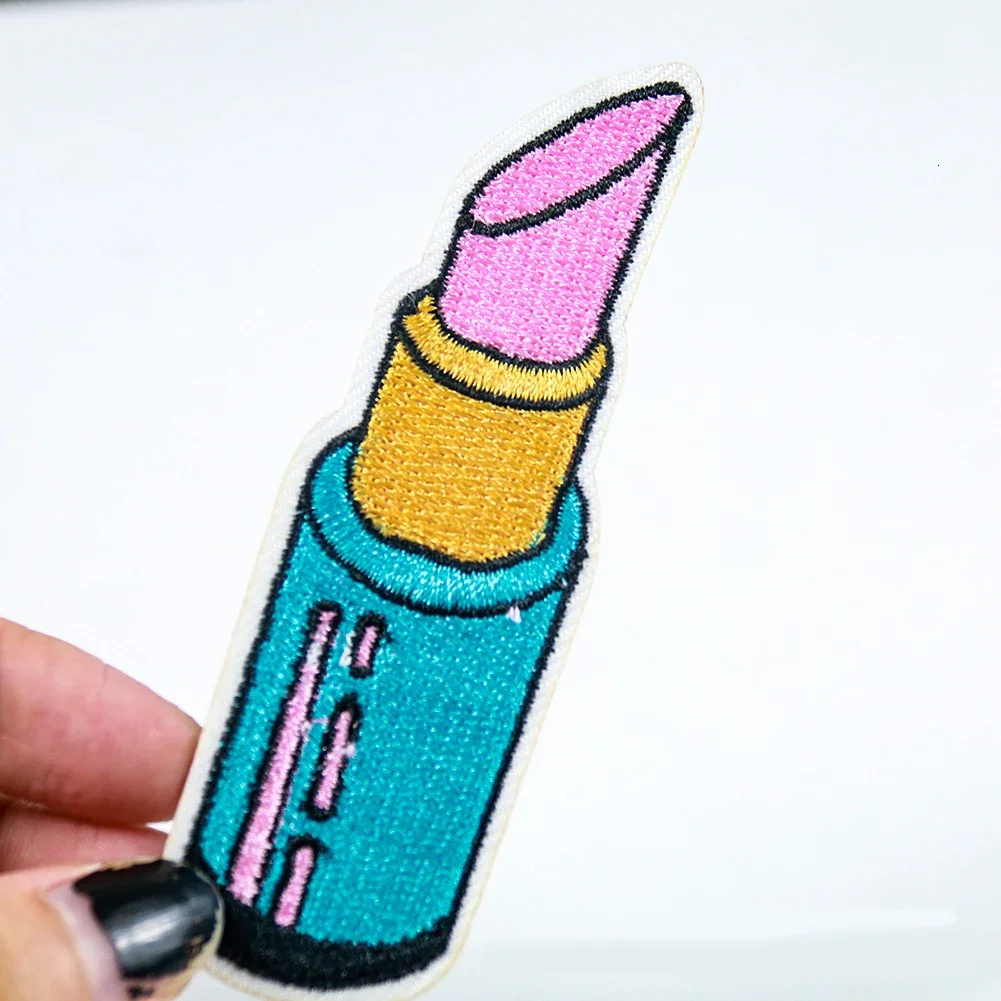 New Arrival Fashion Lipstick Embroidered Patches for Clothing Iron on Clothes Jeans Woman DIA Appliques Badge Stripe Sticker