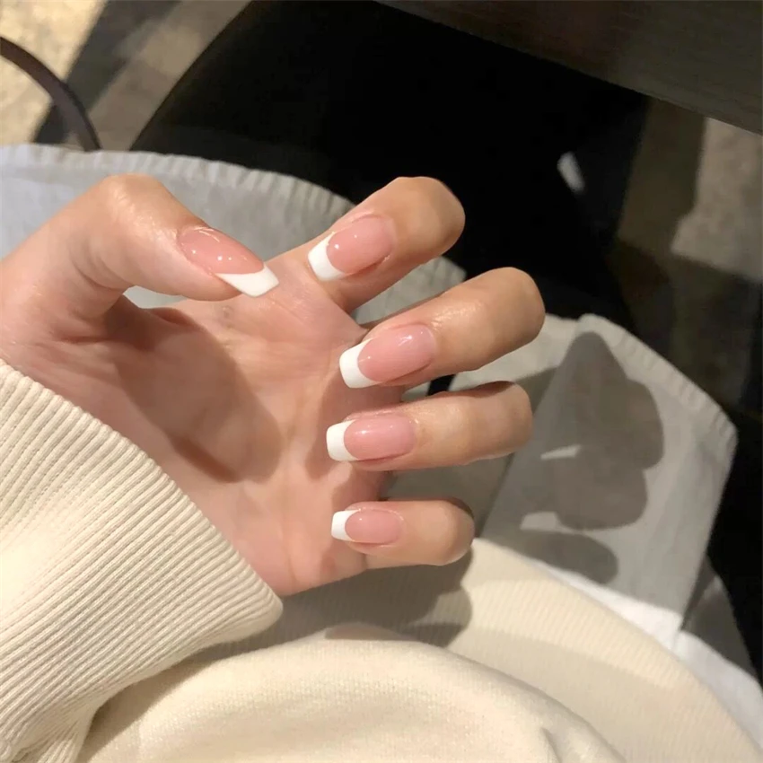 24Pcs/Set Simple White Fashion Press on Nails Marbled Halo Wearing False Nails Paste Gentle Temperament Acrylic Fake Nails Tips