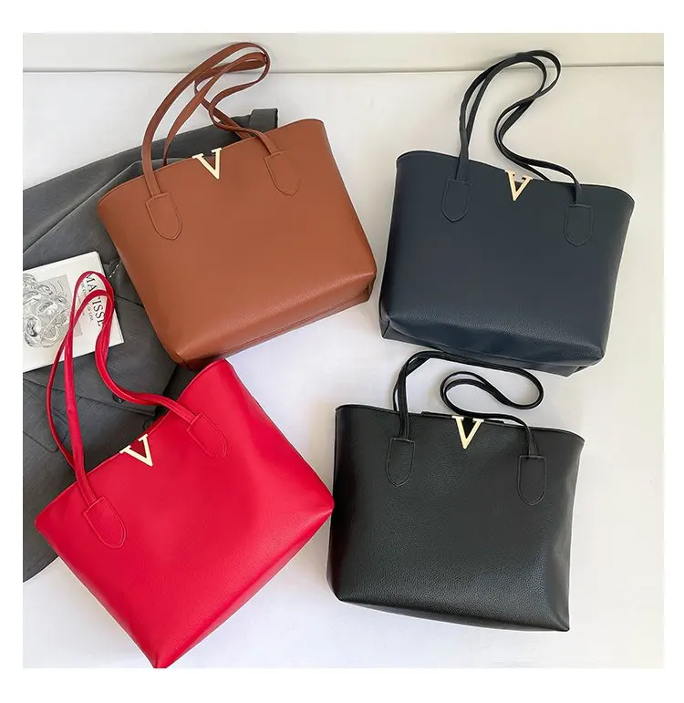 

Повседневная женская сумка-тоут 2026 в корейском стиле, большая вместимость, классический однотонный дизайн с надписью, портативная сумка для покупок на плечо