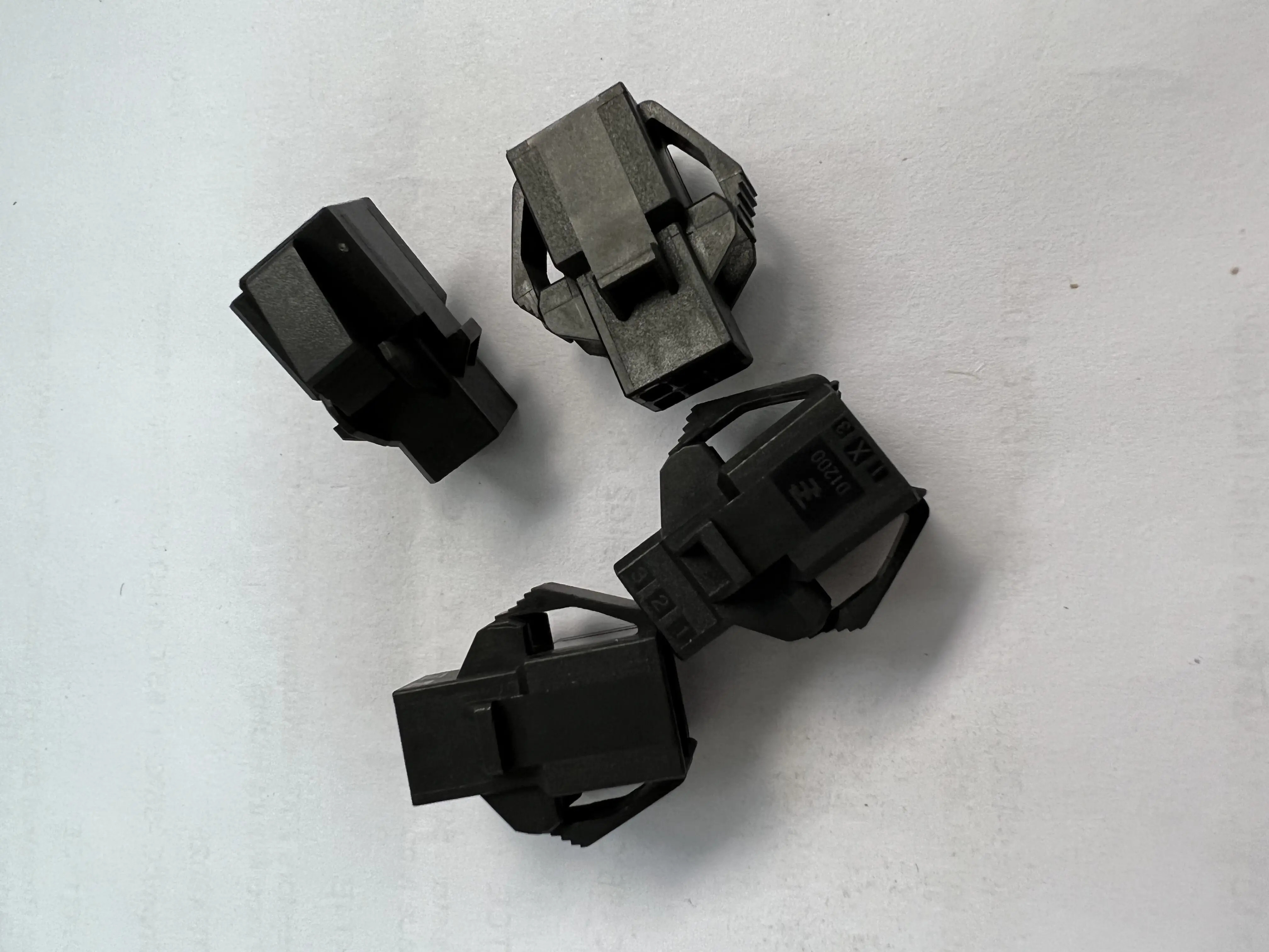 (Conectores-caixas) 1-1903131-2