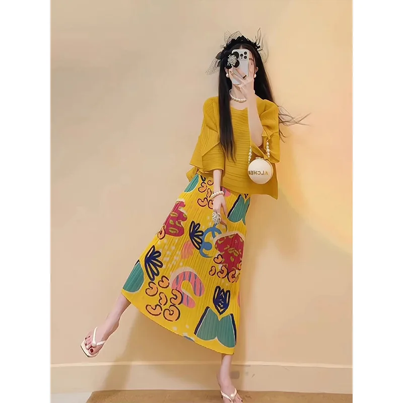 Miyake Spring New 2025 Fashion Plisse Crew Neck Top Women's Suit Folded Skinny Fleshy Flower Pleated Skirt Fashion Folded Skirt