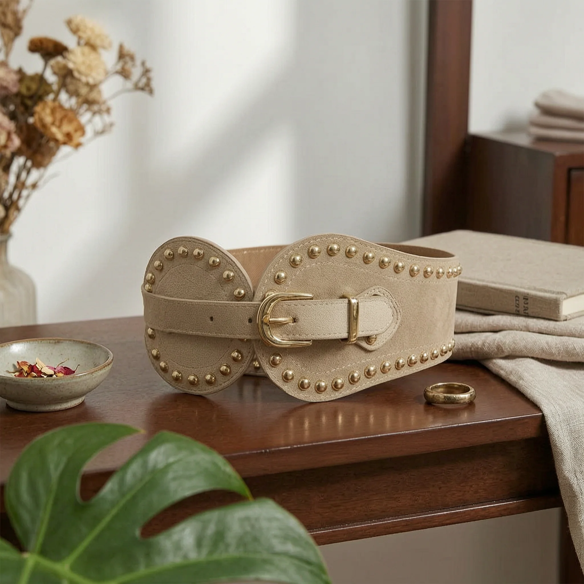

Wide Elastic Waist Belt Soft Feel Studded Western Belt Suede Waist Cincher Long-Lasting Fashion Accessory for Outfit Styling