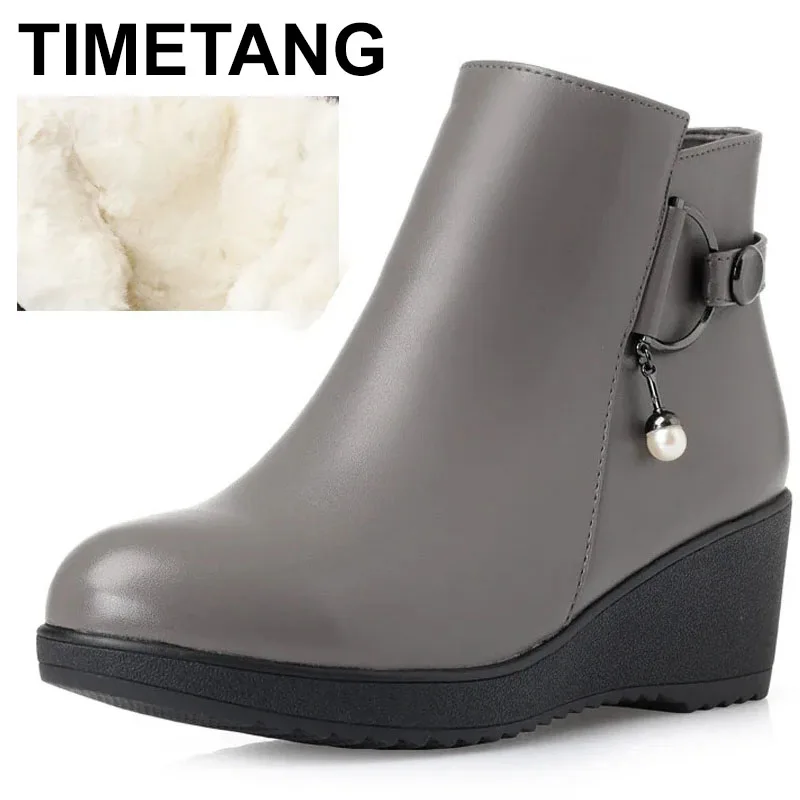 

Новинка 2024, размер 35–43, обувь на танкетке на платформе с мехом, зимние ботильоны на высоком каблуке, зимние мотоциклетные ботинки для офисной мамы