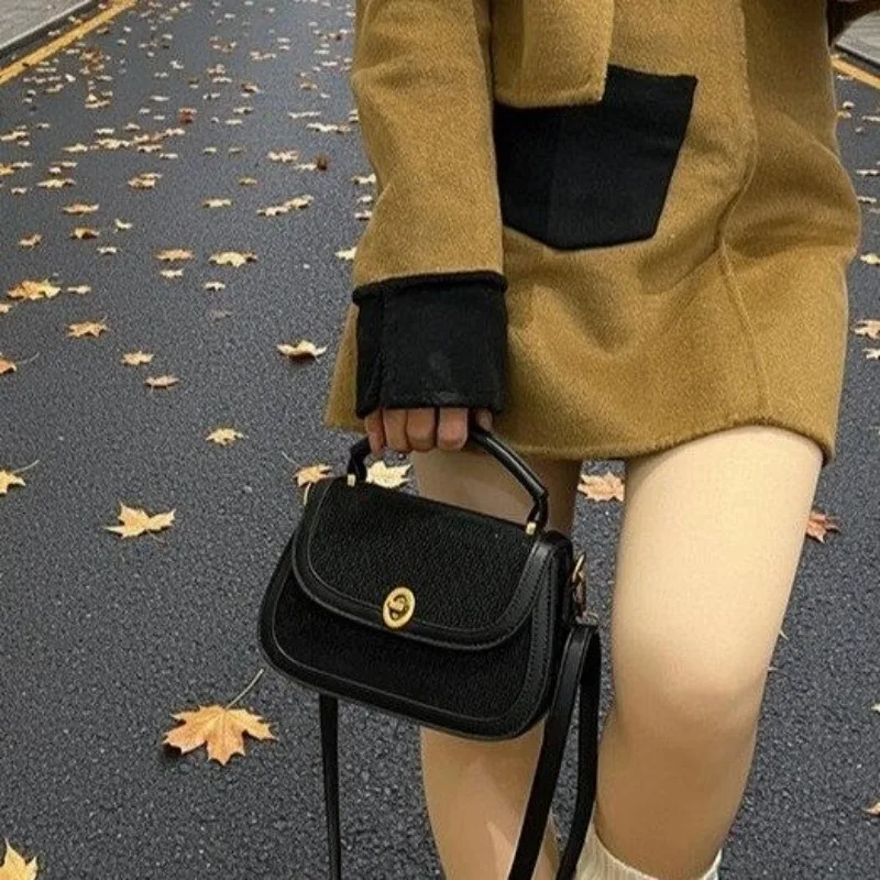 

Graceful Sleek Diaper Bag Tote Mom Business Trip Baby Care Exquisite Stylish Glamorous Timeless Versatile Practical Organized