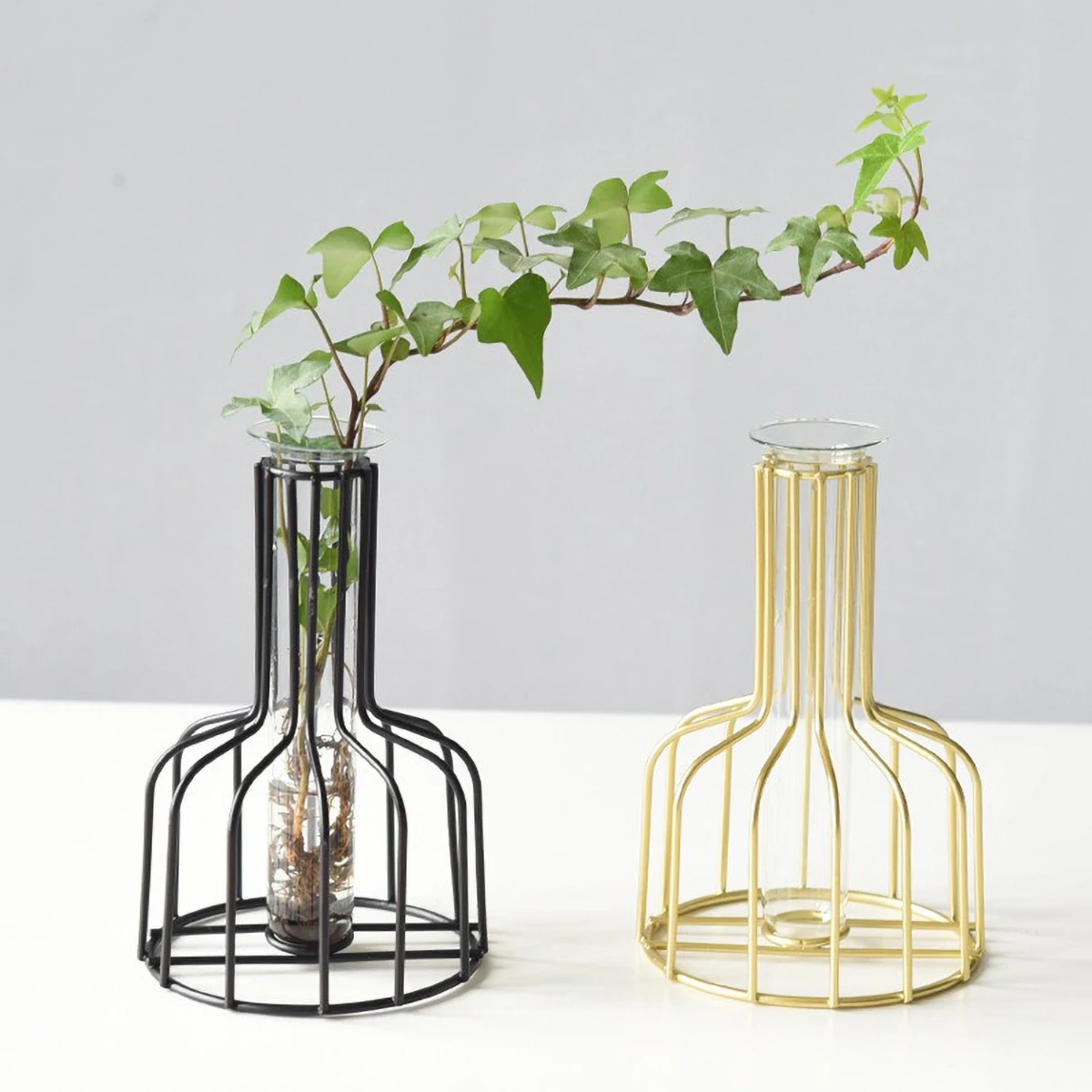 Moderne Geometrische Metallrahmen-Vase mit Abnehmbarem Glasrohr, Gold/Schwarz Hydroponischer Pflanzenhalter für Schreibtischdekoration
