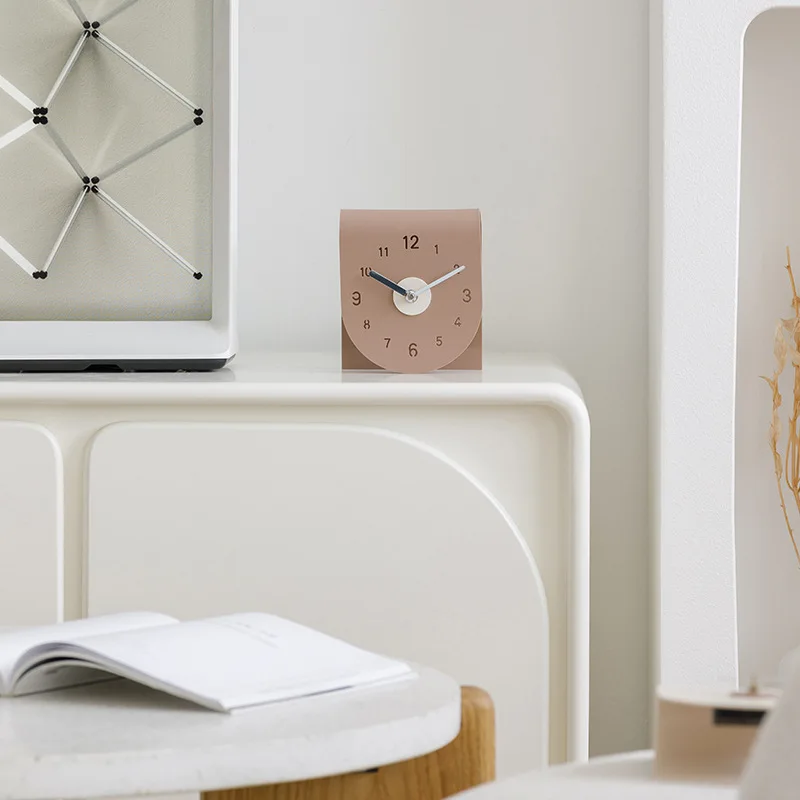 Einfache Home Wohnzimmer Desktop-Uhr Schmuck Veranda Weinschrank High-End-Atmosphäre