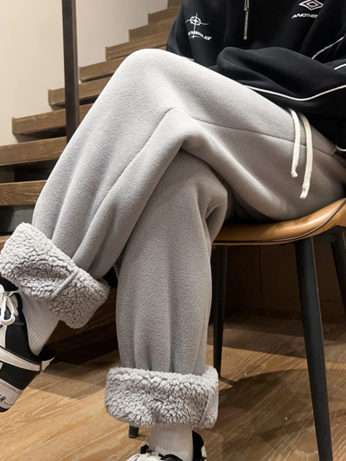 

Утепленные зимние повседневные брюки с подкладкой из овечьей шерсти для мужчин, молодежные спортивные штаны свободного кроя, длинные брюки с эластичным поясом, теплые